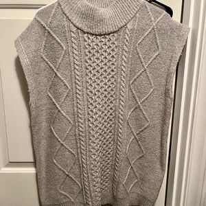 Joseph A Light Gray Sleeveless Sweater Size Large